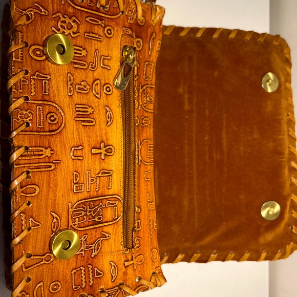Unique Egyptian Pharaonic Hieroglyphic Purse - Picture 4 of 4